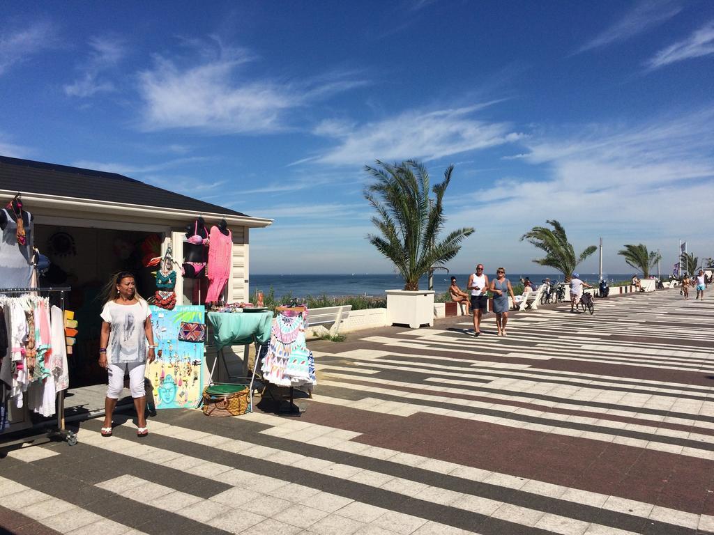 Aquarius Pension Zandvoort Bagian luar foto